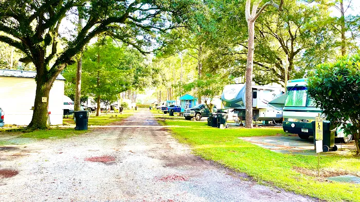 Spanish Lake RV Park Picture 3