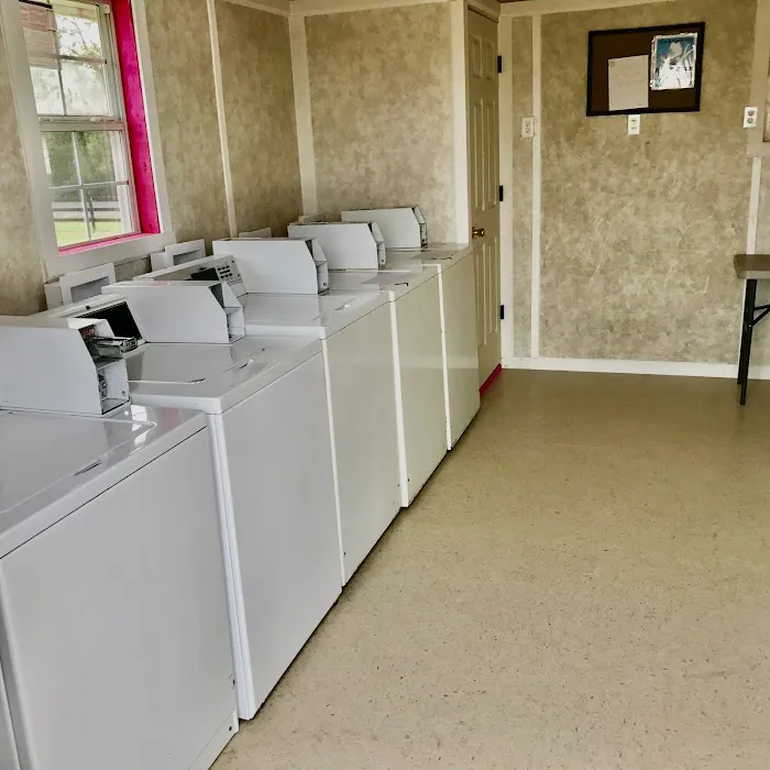 Oak Village RV Park and Campground Picture 4