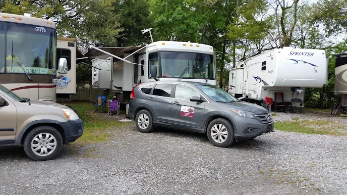 Betty's RV Park Picture 7