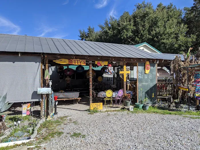 Betty's RV Park Picture 10