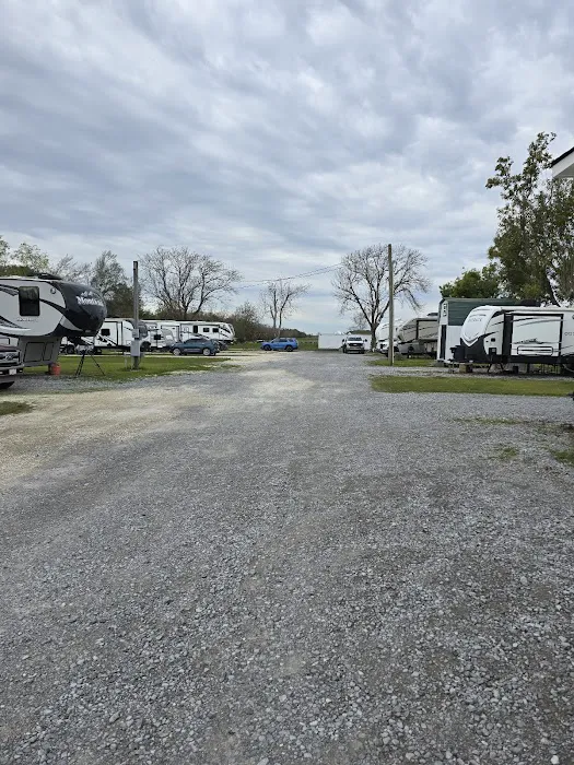 Cajun Hideaway RV Park Inc Picture 2