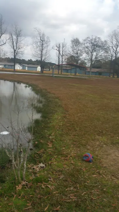 Quiet Oaks RV Park Picture 5