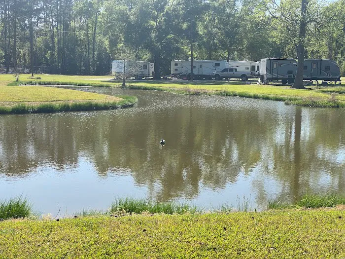 Quiet Oaks RV Park Picture 6