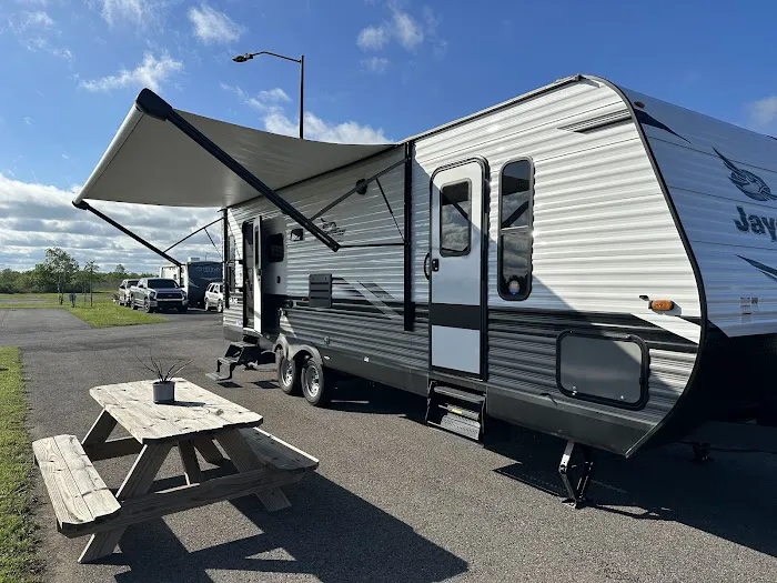 Lake Charles RV Resort by Rjourney Picture 9