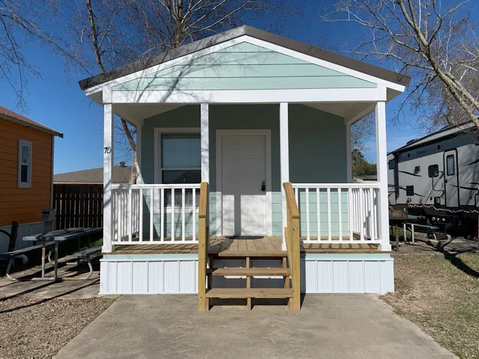 Cypress Bend RV Park Picture 2