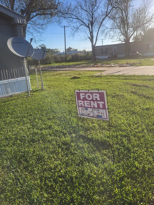 Oakhurst Mobile Estates Picture 2