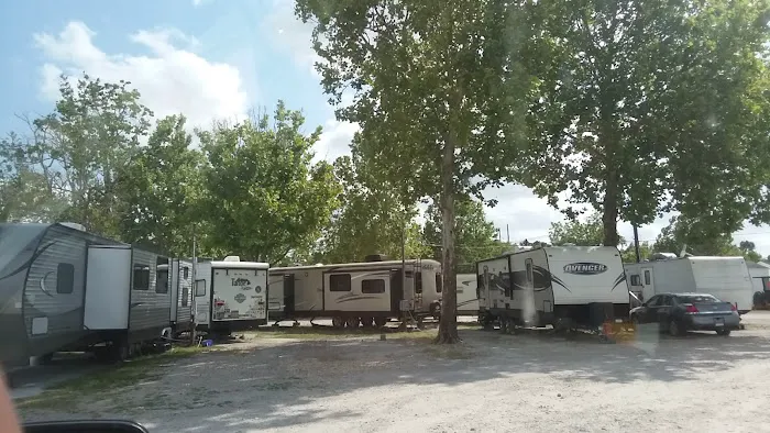 Country Oaks RV Park Picture 1