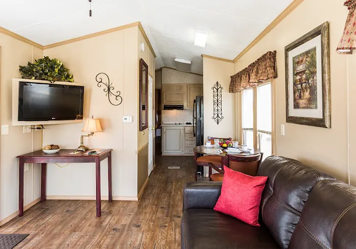 Red Shoes RV Park & Chalets Picture 6