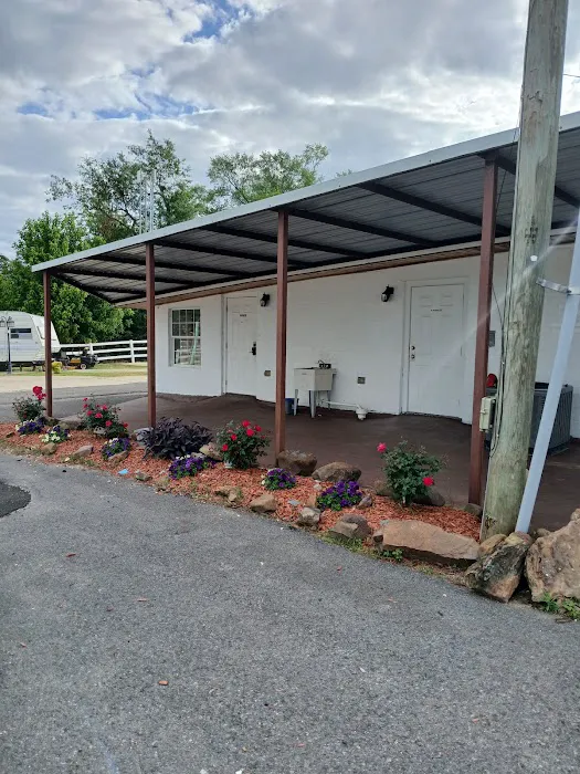 Twelve Palms RV Park Picture 1