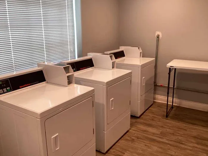 Twelve Palms RV Park Picture 4