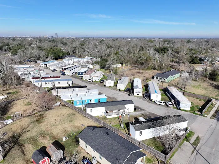 Sonnier Mobile Home Park Picture 1