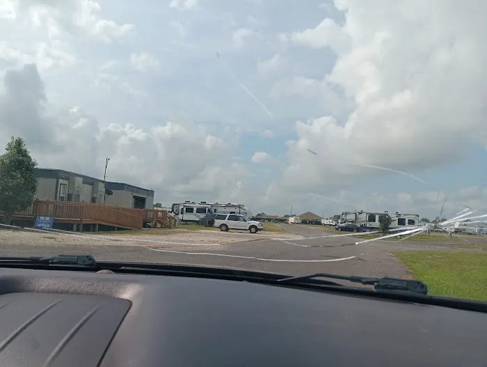 Gates at Mcneese RV Park Picture 6