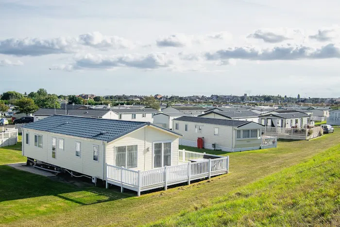 Phoenix Mobile Home Park Picture 3