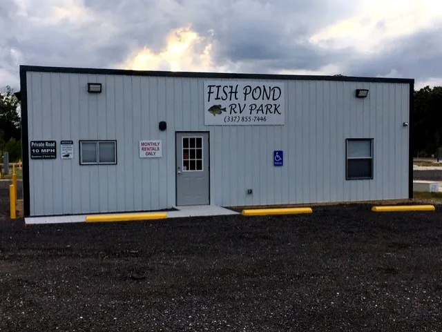 Fish Pond RV Park Picture 6