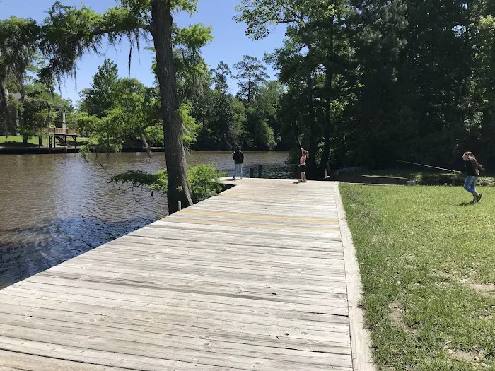 Calcasieu River RV Park Picture 3