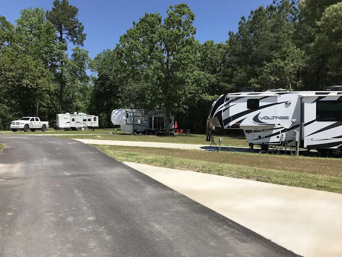 Calcasieu River RV Park Picture 8