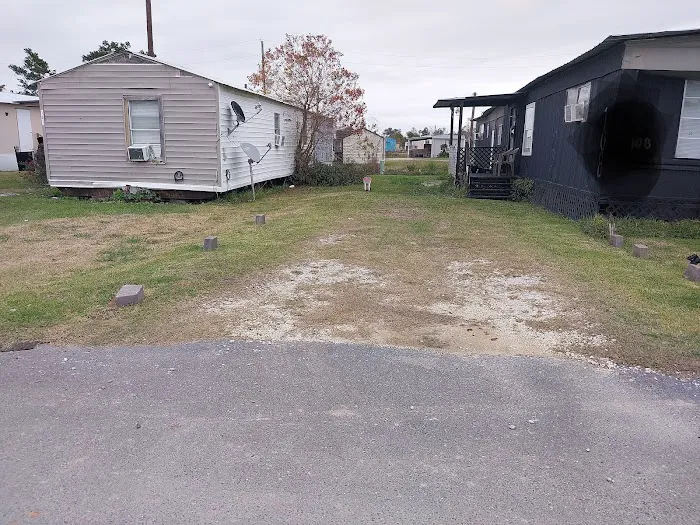 Pharos Mobile Home Community Picture 1