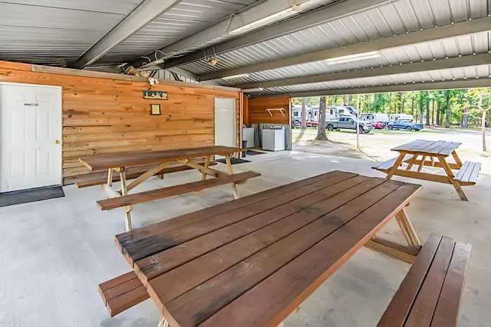 Bundick Lake Retreat and RV Picture 9