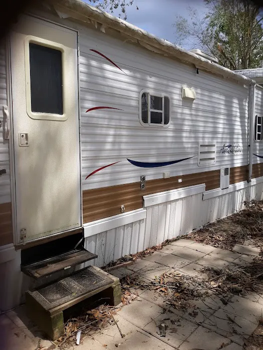 Cowboy RV Park Picture 3