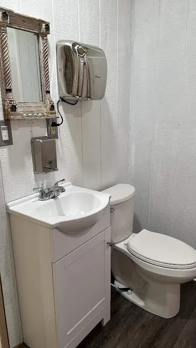 Cowboy RV Park Picture 1