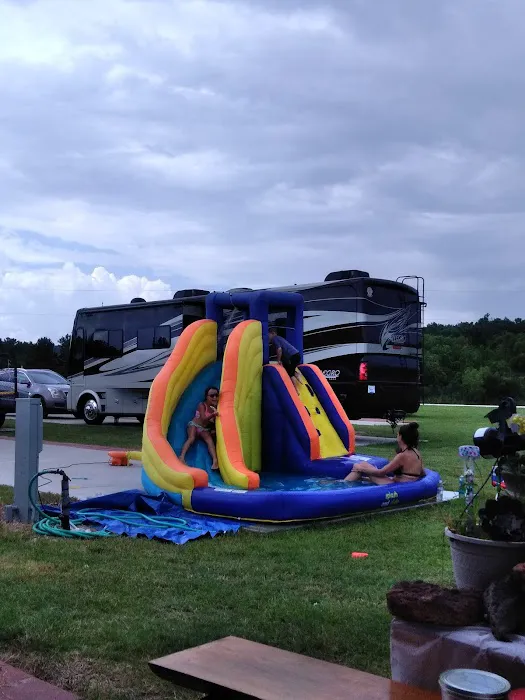 Osprey Lakes RV Park Picture 3