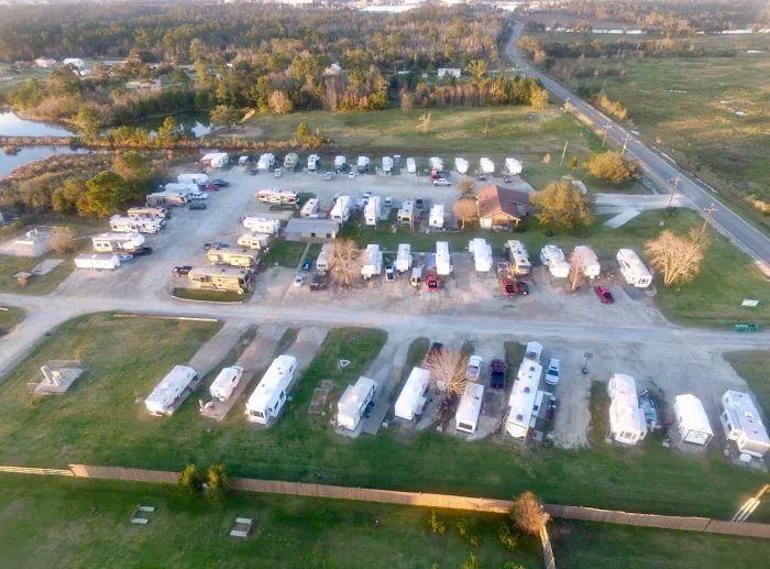 Big Lake RV Park Picture 2