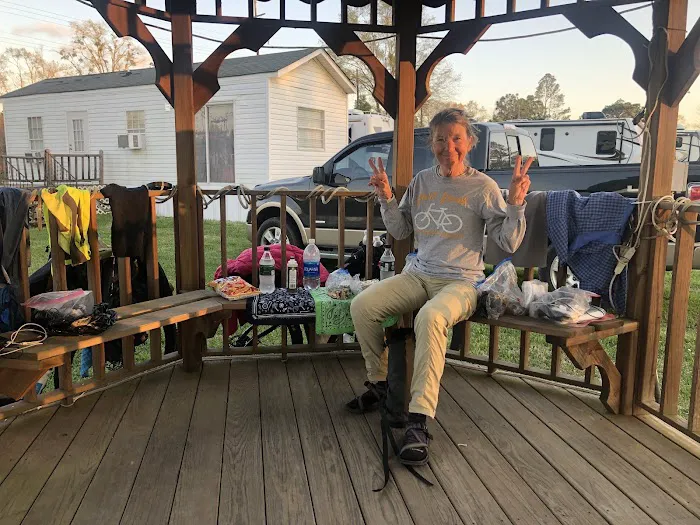 Pine Grove Estates & RV Park Picture 7