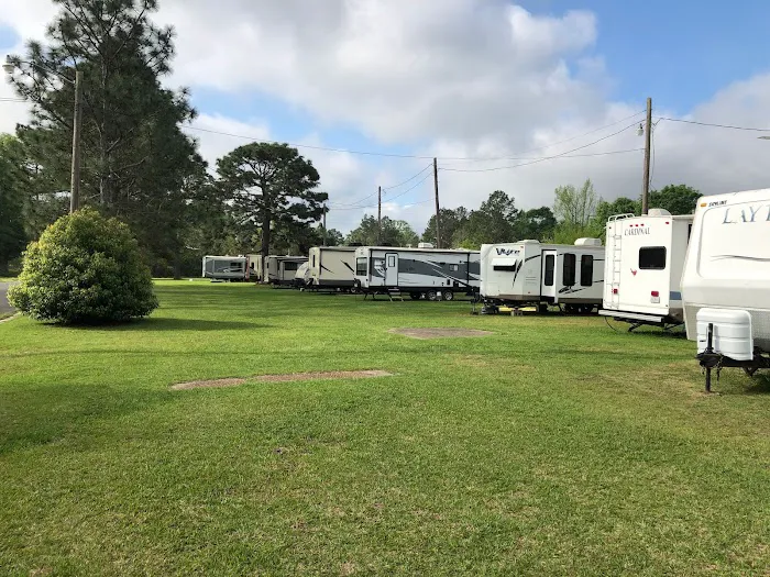 Pine Grove Estates & RV Park Picture 5