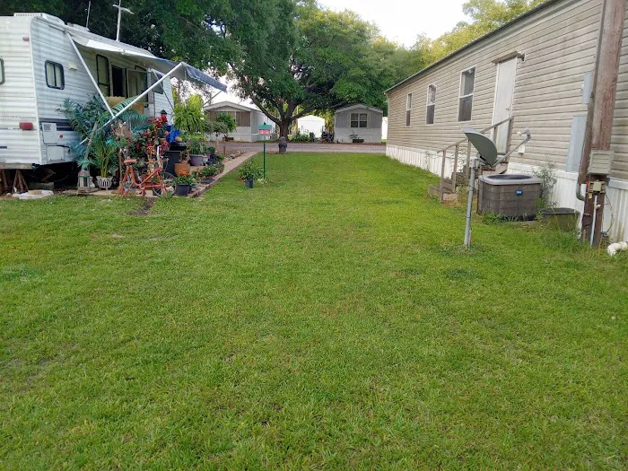 Holliday's Trailer Park and Mini Storage Picture 9