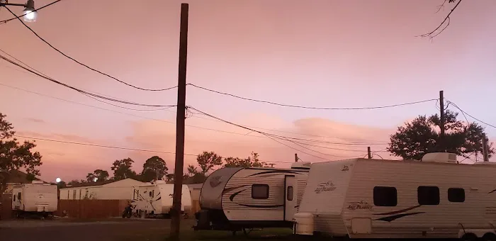 Wingate RV Park Picture 7