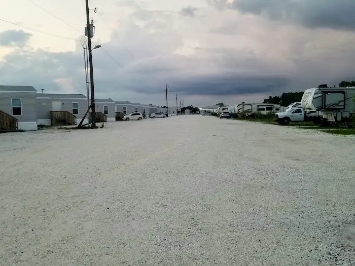 Maplewood Place RV Park Picture 8