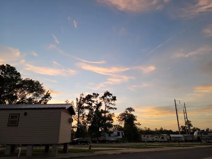 Hidden Ponds RV Park Picture 4