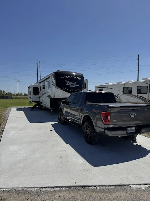 Bayou Oaks Resort & Marina Picture 8