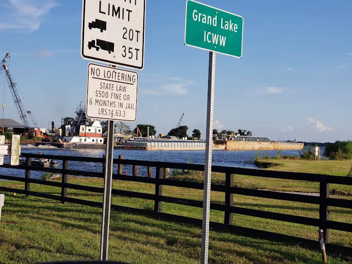 Hebert Estates Mobile Home & RV Park Picture 7