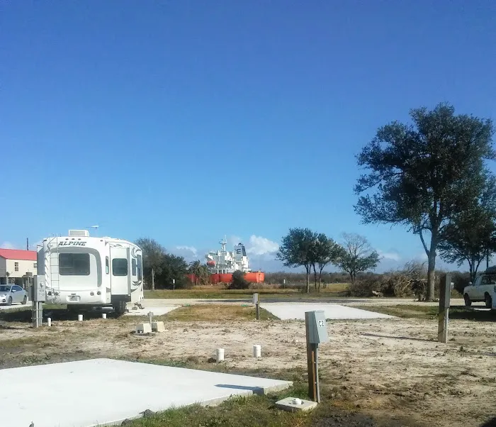 Channelview RV Park Picture 4