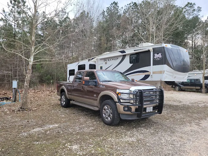 Skeeters Rv Park Picture 3