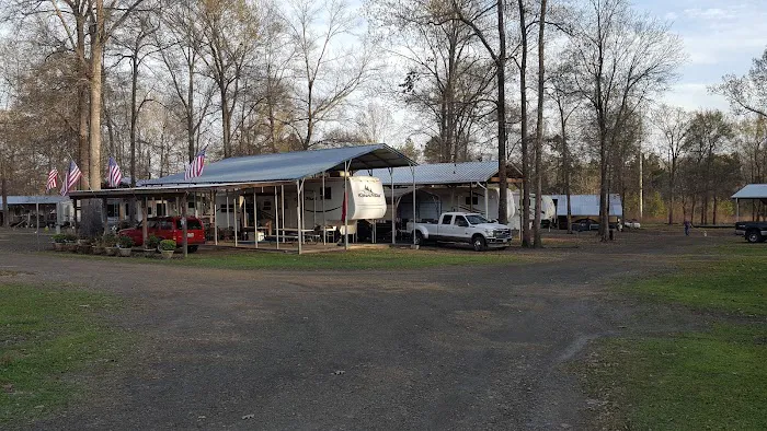 God's Country Sportsmen's RV Park Picture 1