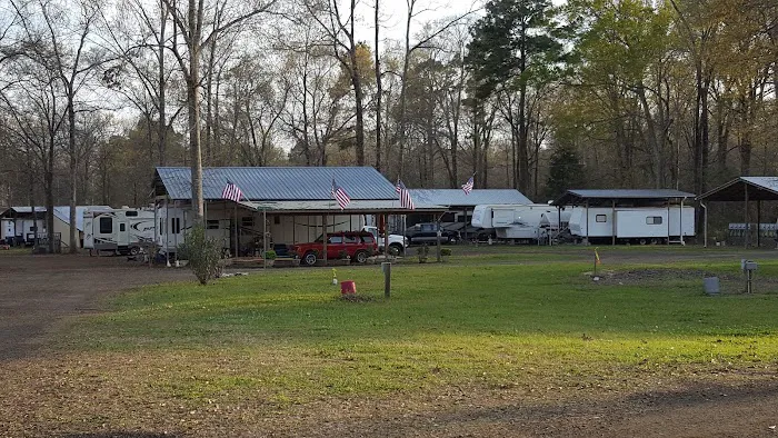 God's Country Sportsmen's RV Park Picture 6