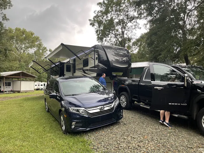 God's Country Sportsmen's RV Park Picture 7