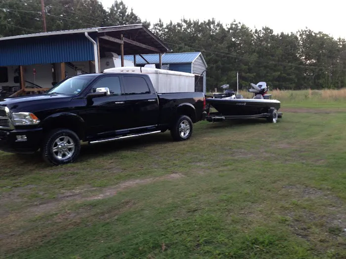 God's Country Sportsmen's RV Park Picture 8