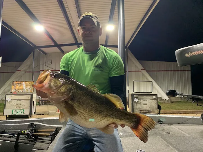 Mid Lake Campground and Market Picture 6