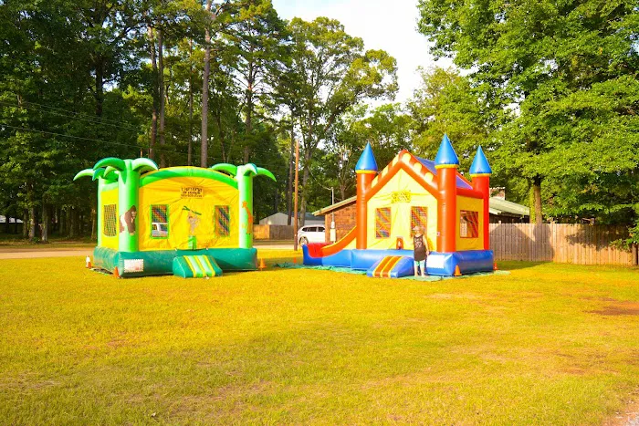 Lost Frontier RV Park and Bar & Grill Picture 10