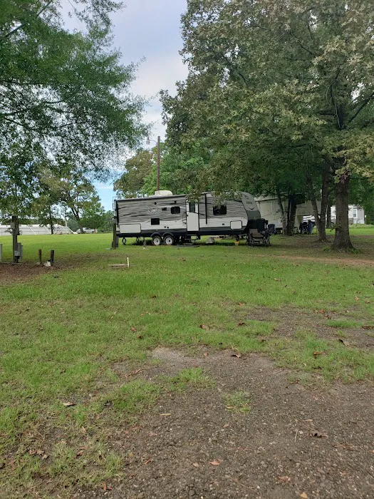 G & D's Loop 149 RV Park Picture 1