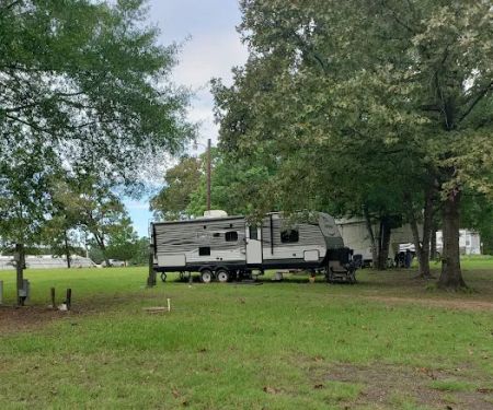 G & D's Loop 149 RV Park