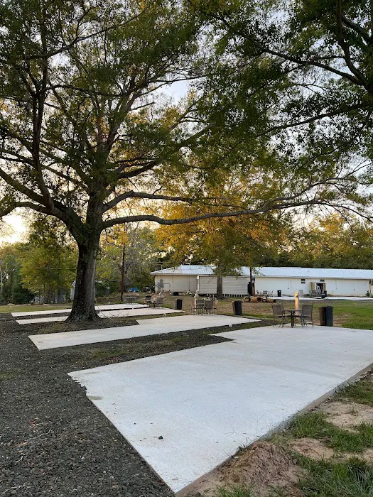 Driftwood RV Park and Cabins by the lake Picture 9