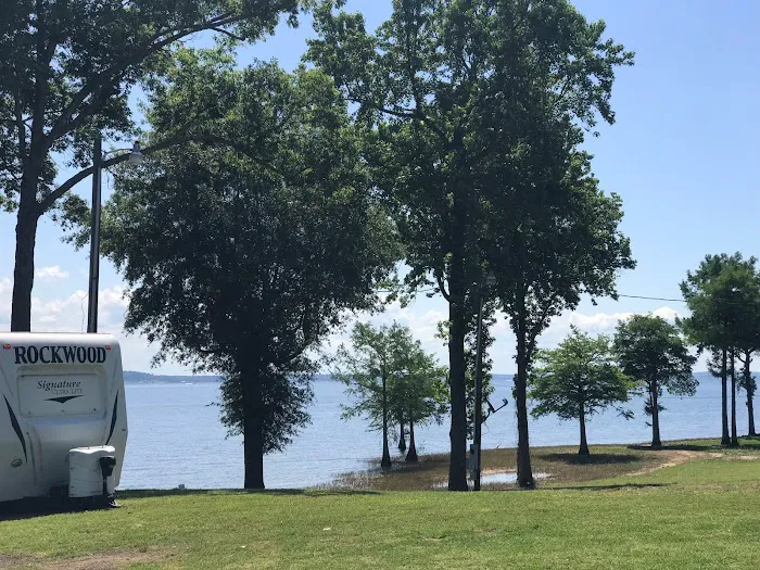 Best Park RV Park and Marina Picture 3