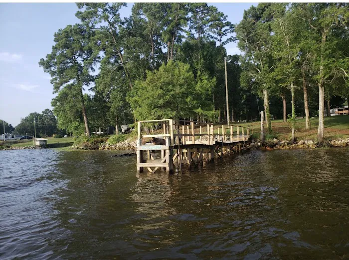 Best Park RV Park and Marina Picture 4