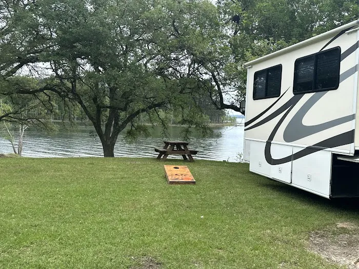 Farmer's Cove RV Park Picture 6