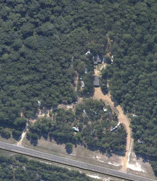 Rayburn RV Hideout Picture 4