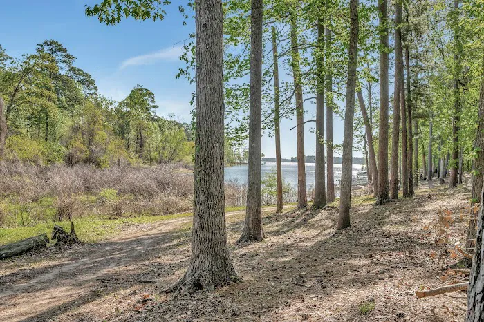 Kervins RV Park Picture 2